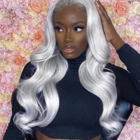 💫22” GREY BODY WAVY LACE FRONT WIG *NEW*